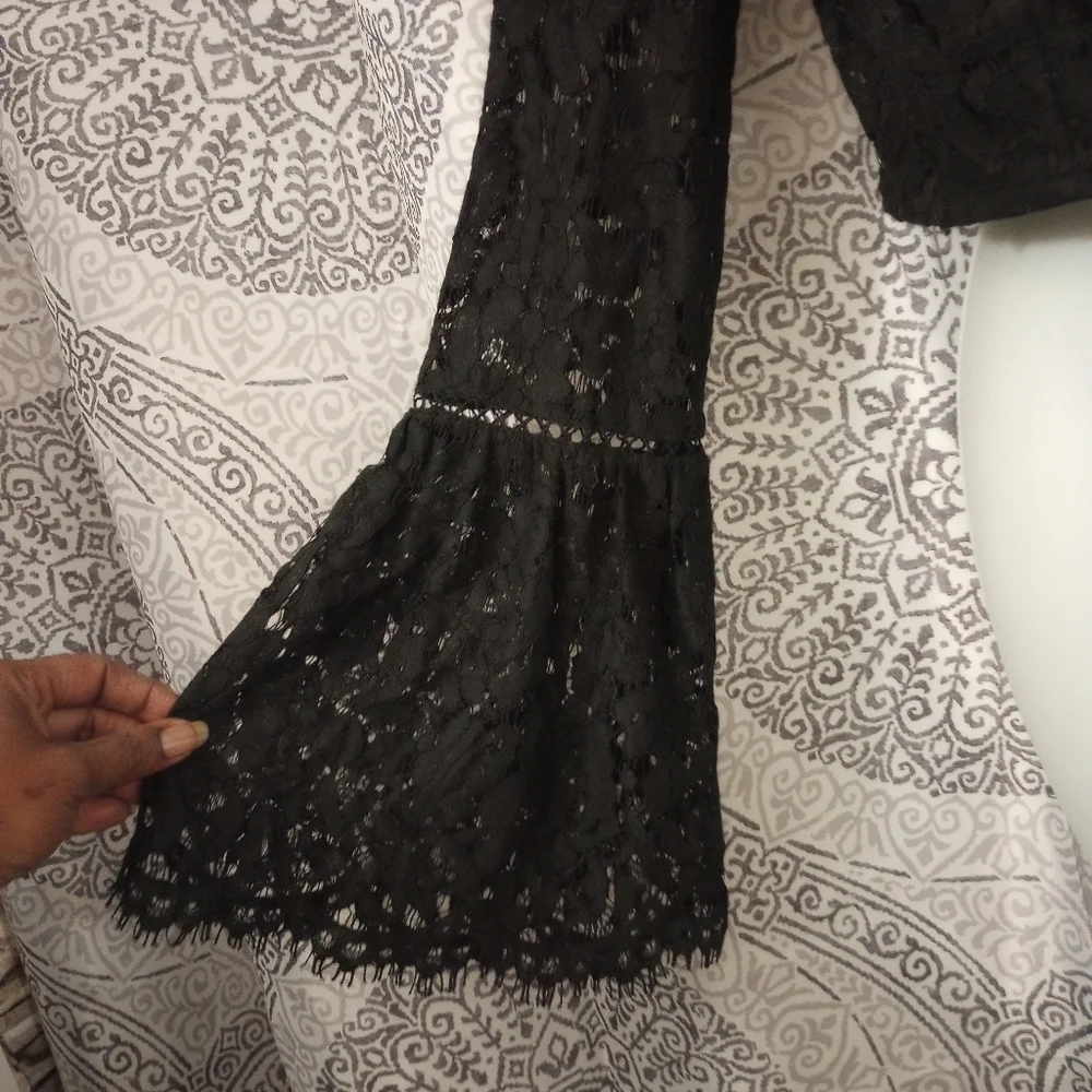 DO + BE Lace Gothic Crop Top with Bell Sleeves Size Large